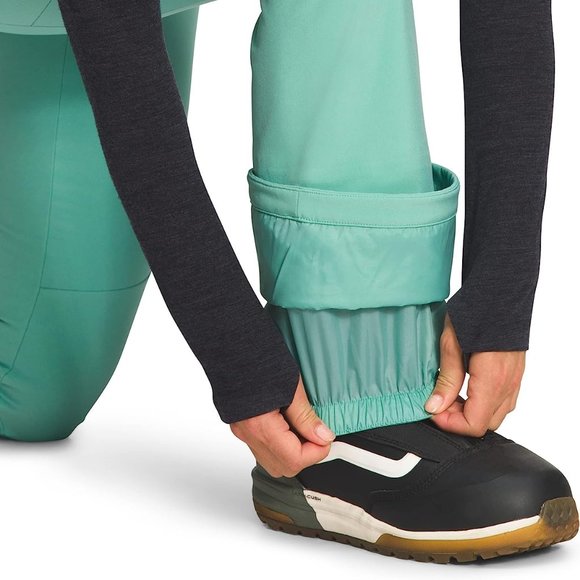 THE NORTH FACE Women's Snoga Pant in Wasabi Green, Size 10 Regular - Picture 6 of 8